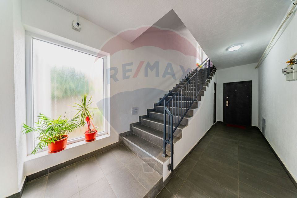 Spațiu barber shop complet echipat de închiriat – Micalaca