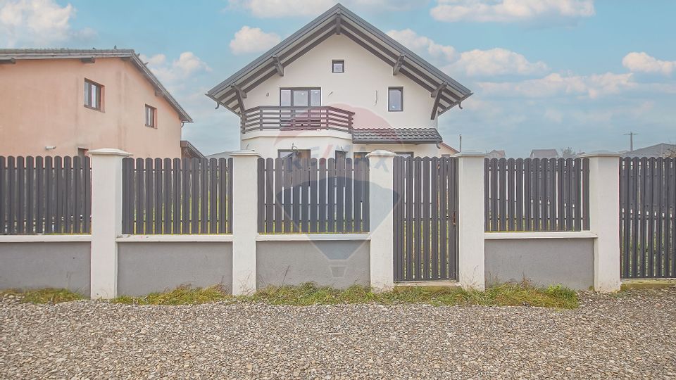 5 room House / Villa for sale