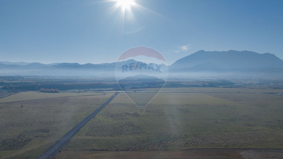 Teren 11,600mp Râșnov / DN 73 zona Tabăra, bonus un teren de 3000 mp