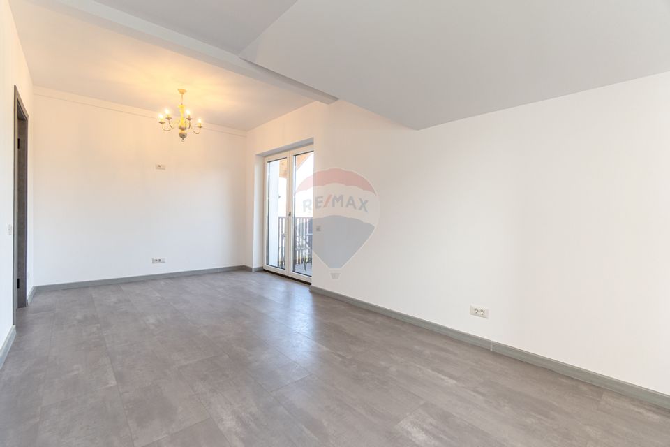 CASE NOI ÎN ARHITECTURĂ ALPINO-MODERNĂ CU ALEE PRIVATA | CRISTIAN