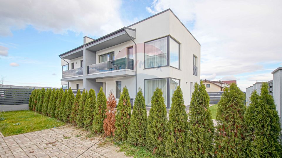 Locuiește într-un peisaj de poveste – Vilă modernă în Râșnov