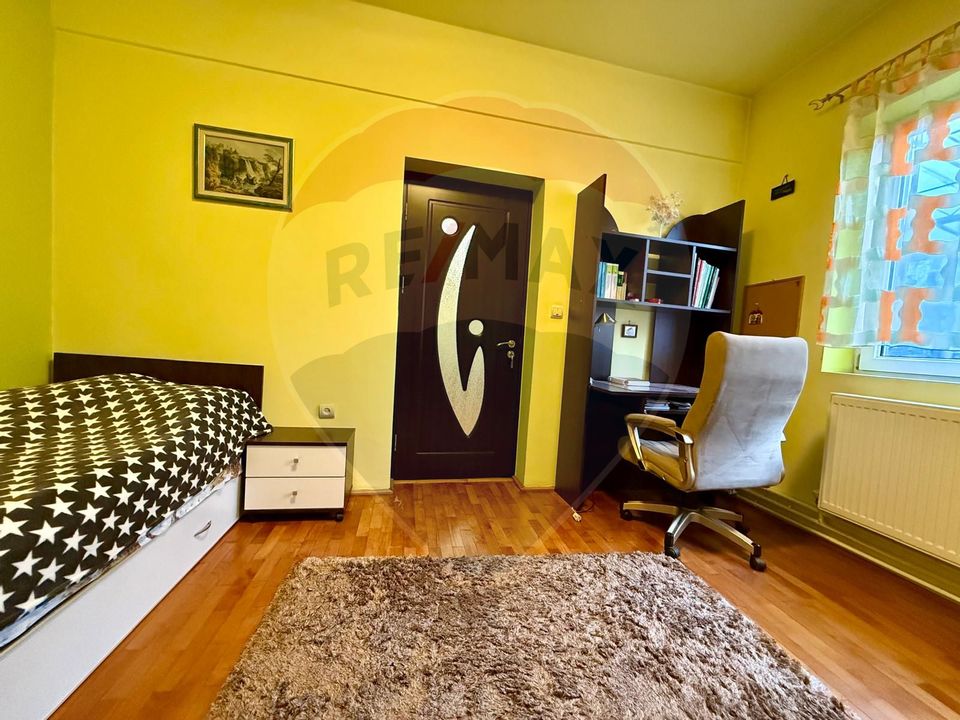 4 room House / Villa for sale, I. C. Bratianu area