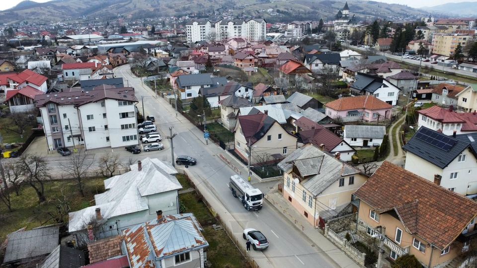 Casă de vânzare în GURA HUMORULUI zona Ariniș 250 mp teren