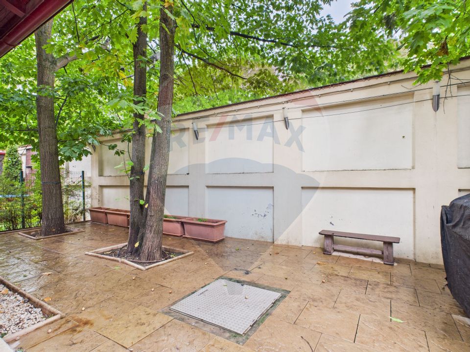 Vilă luminoasa cu 5 camere si garaj, in ansamblu inchis - zona Pipera