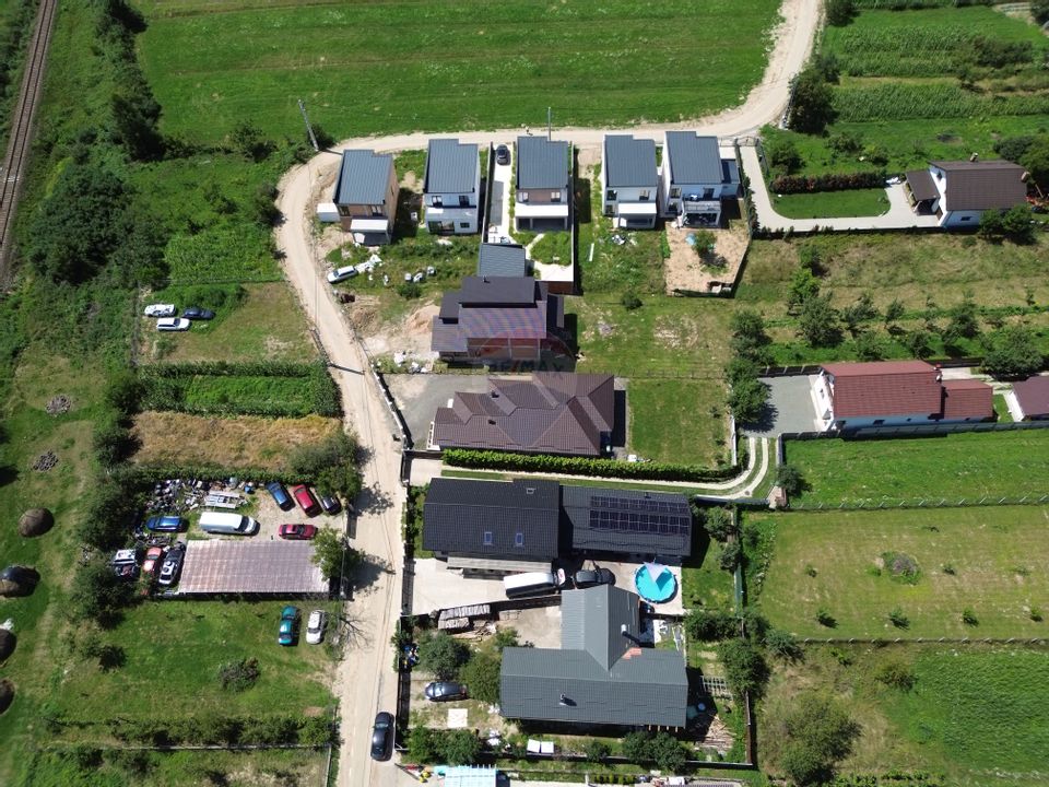 Casă moderne cu 4 camere de vânzare in SASAR / 5 ari teren / utilitati