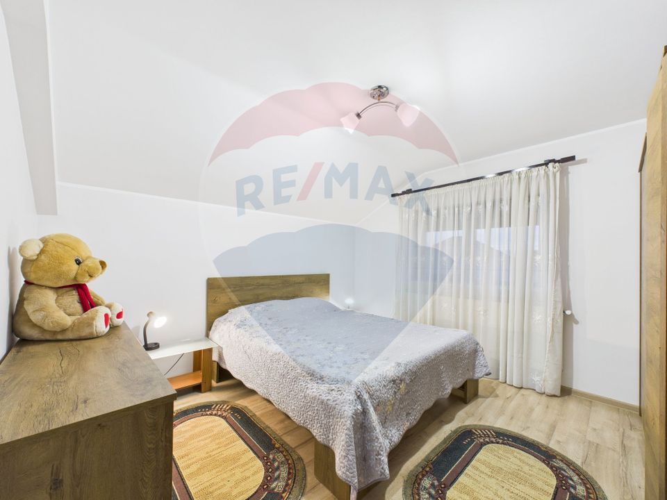 Casă / Vilă cu 5 camere de vânzare în zona Central