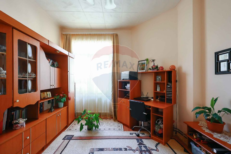 Apartament 1 Cameră, Semicentral, Spațios, Menumorut, La Curte Vânzare