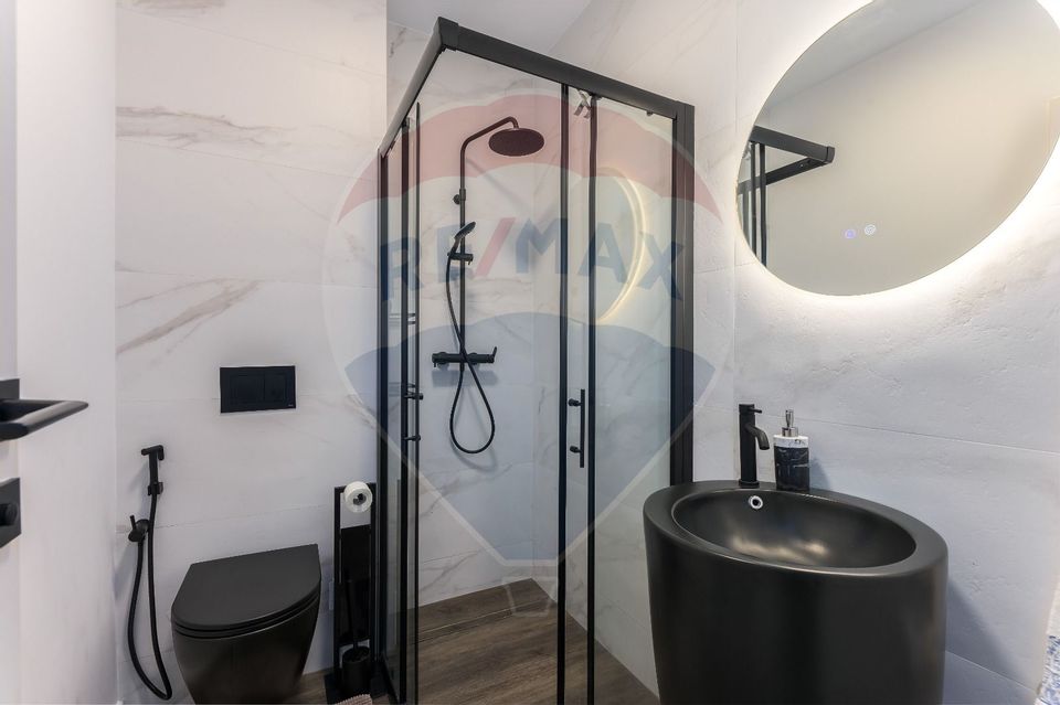 6-room smart villa with rooftop pool – for rent