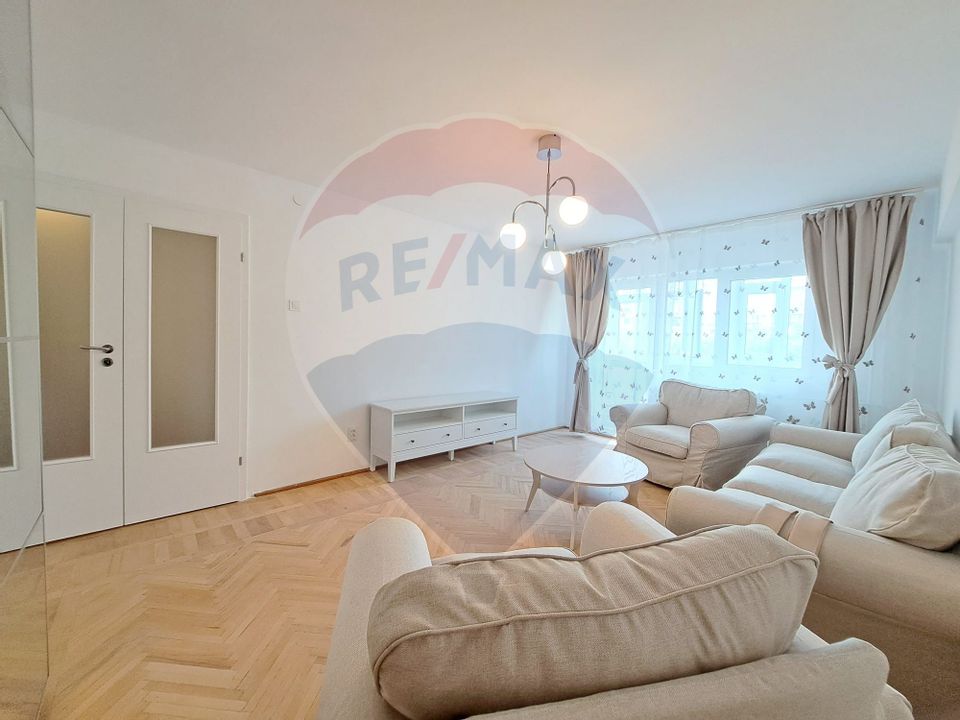 3 room Apartment for rent, Unirii area