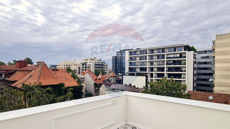 Apartament de lux în stil baroc cu 2 camere de închiriat în zona Dacia