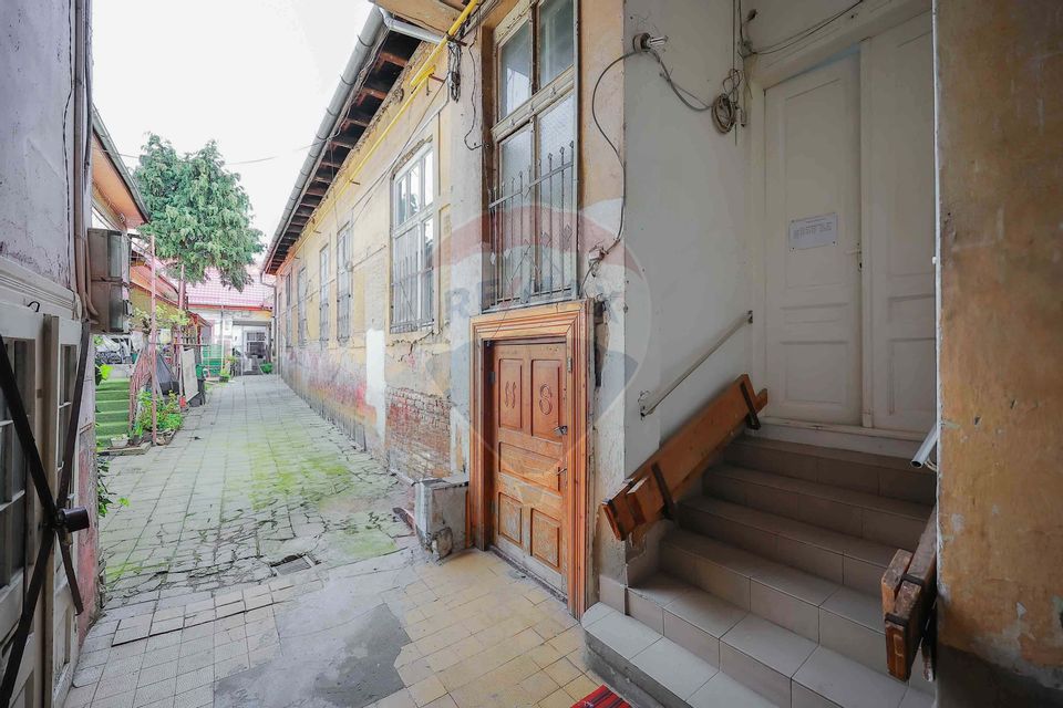 Casă de Vânzare cu 4 camere, Ultracentral - Cuza Vodă