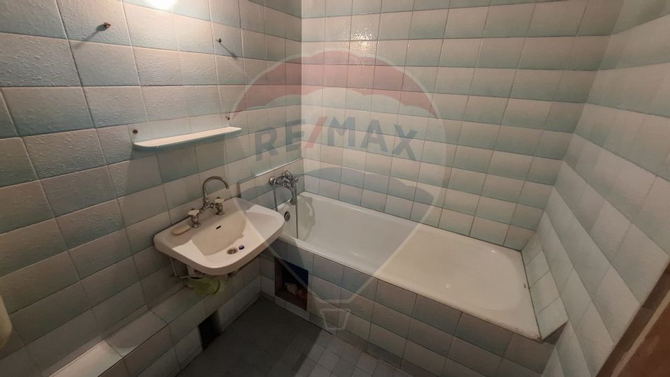 2 room detached apartment, block 1980, Gorjului Metro