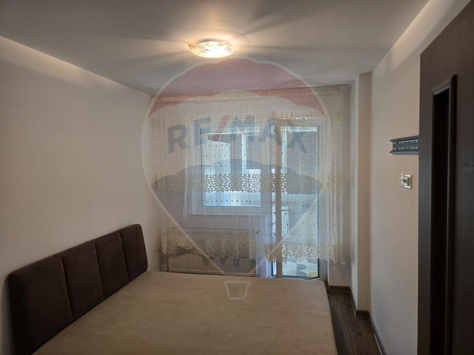 Apartament cu 3 camere de vânzare, cartier FIALD