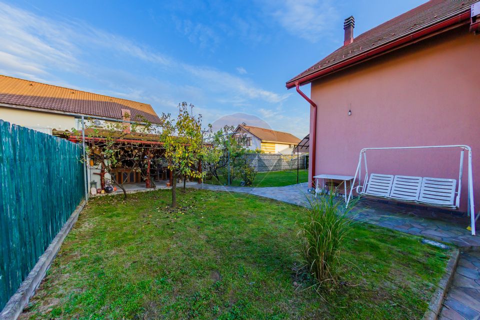 5 room House / Villa for sale, Vest area