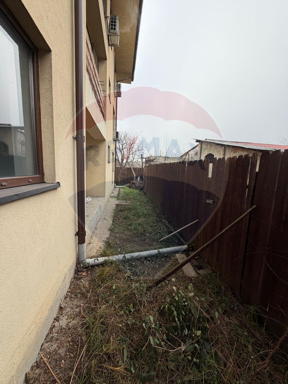 Apartament cu 3 camere de vânzare în zona Central