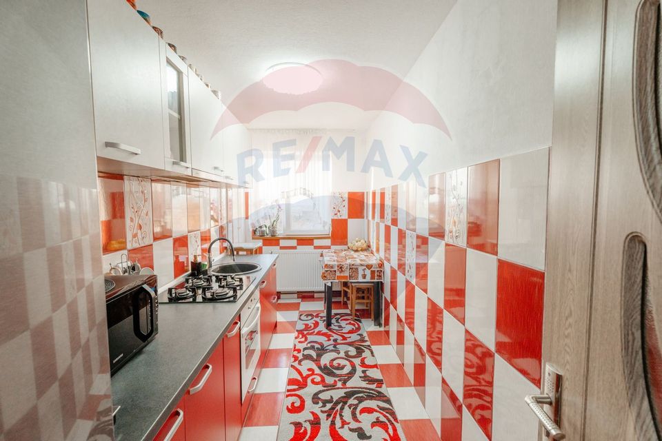 Apartament cu 2 camere de vânzare în zona Caragiale