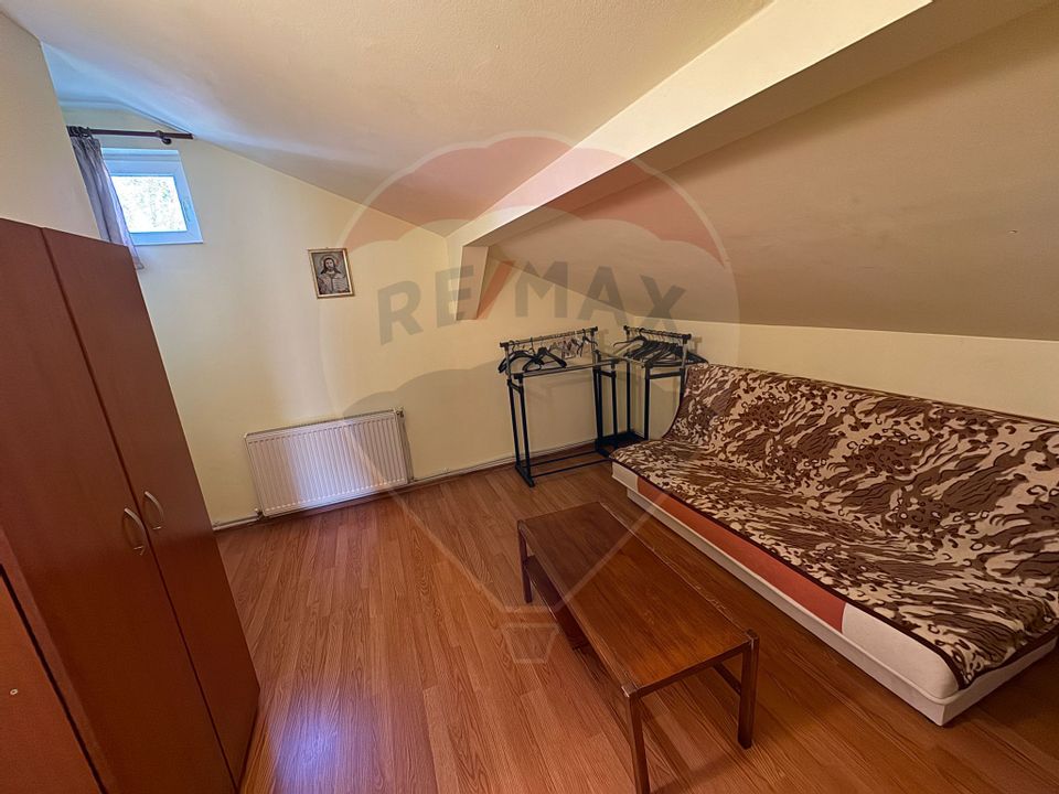 Casă / Vilă cu 5 camere de închiriat în zona Calea Romanului