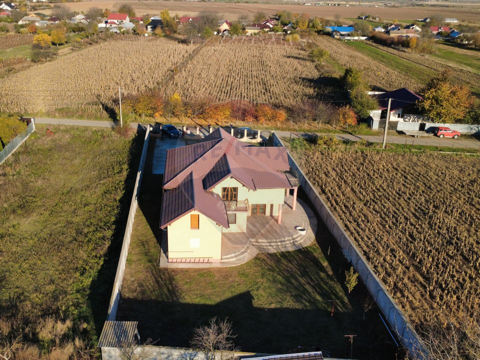 5 room House / Villa for sale