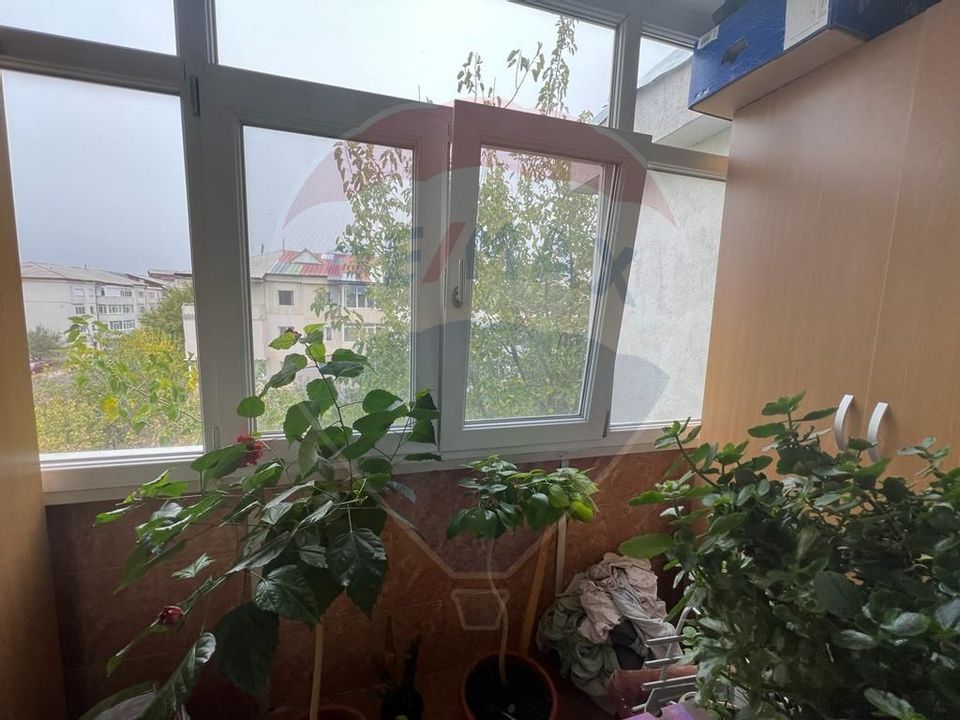 Apartament 3 camere în zona Tineretului