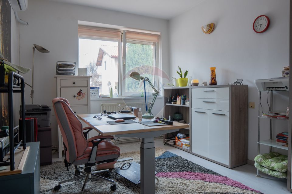 DE VANZARE Reședință Premium cu Piscină și Teren Generos – Chiajna