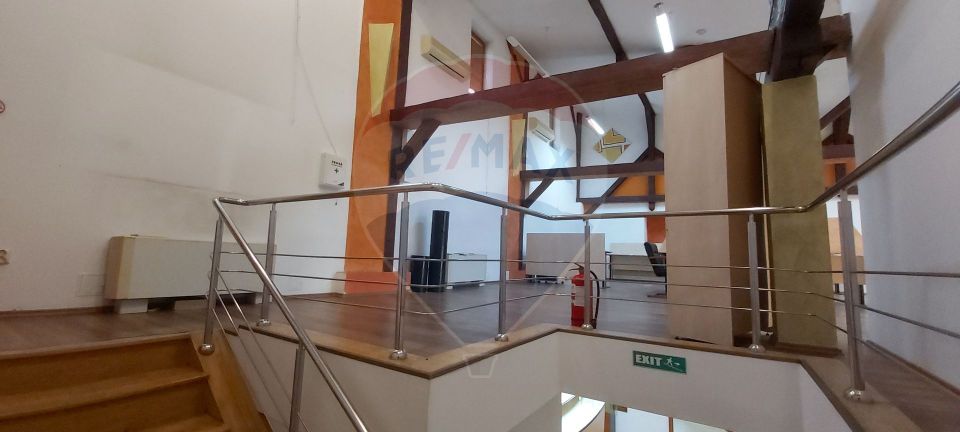 Cladire de  birouri deosebita ,zona  centrala, de vanzare