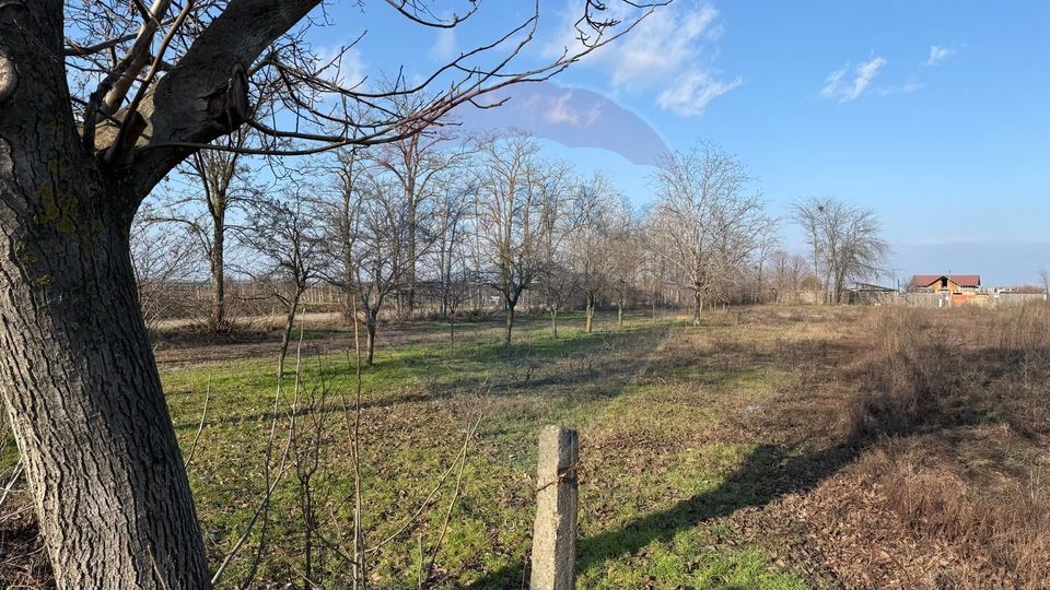 Land 2,300sqm Petresti / Strada Lacramioarei