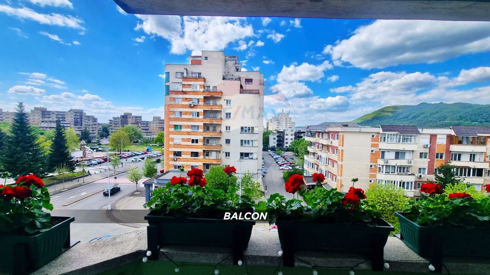 Rar în Centru: De Vanzare cu Vedere Panoramica  Mobilat Complet