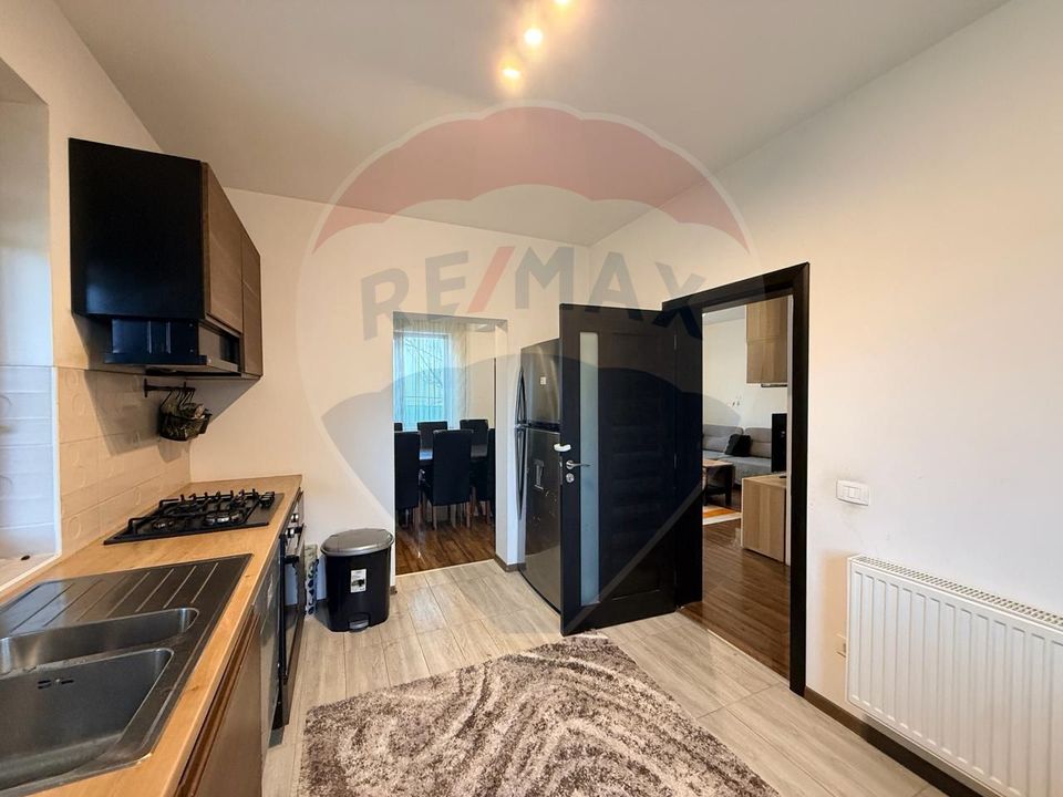 Casă / Vilă cu 4 camere de vânzare in Sanpetru