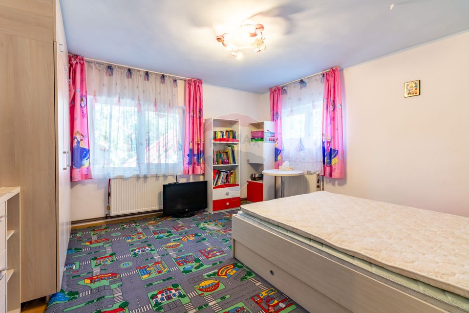 Casa+Laborator+ Teren 12.700 mp + casa de vacanta - Bolintin Vale