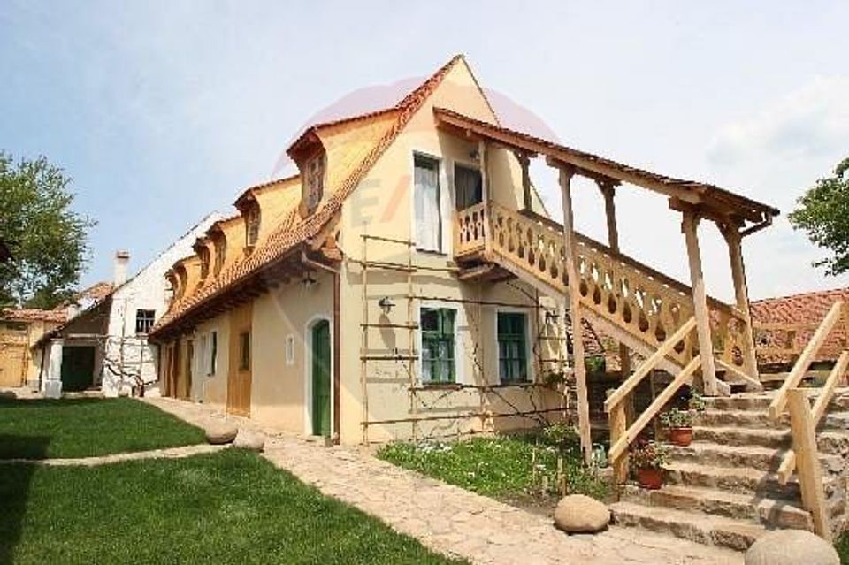 Casă autentică în Alma Vii – restaurare începută, potențial nelimitat