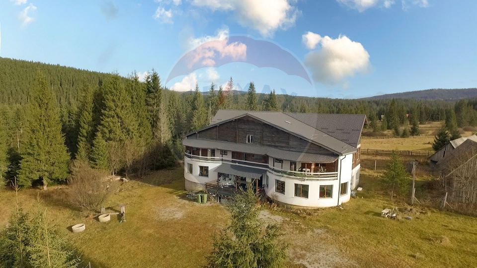 32 room Hotel / Pension for sale