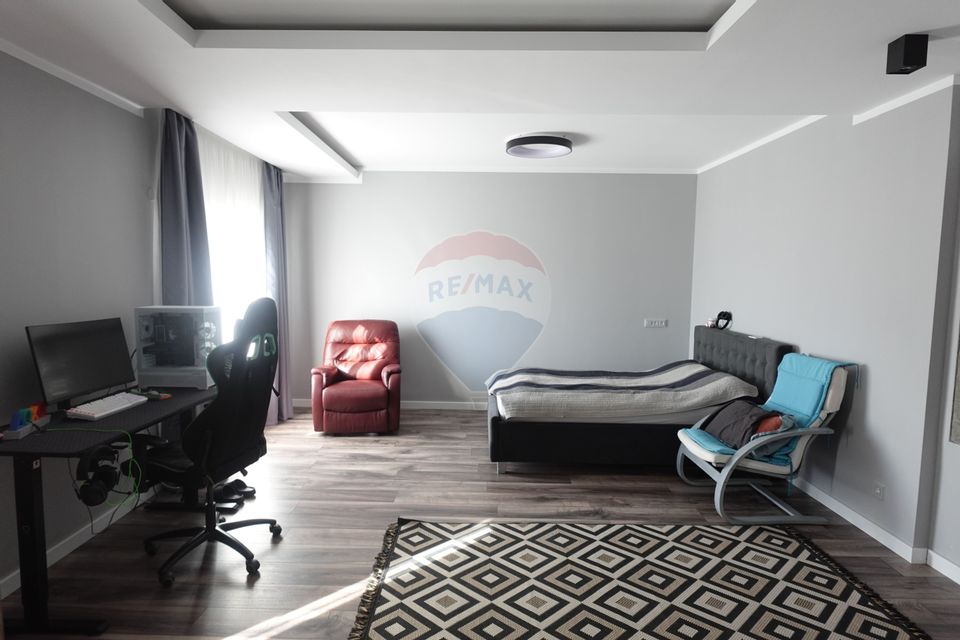 4 room House / Villa for sale