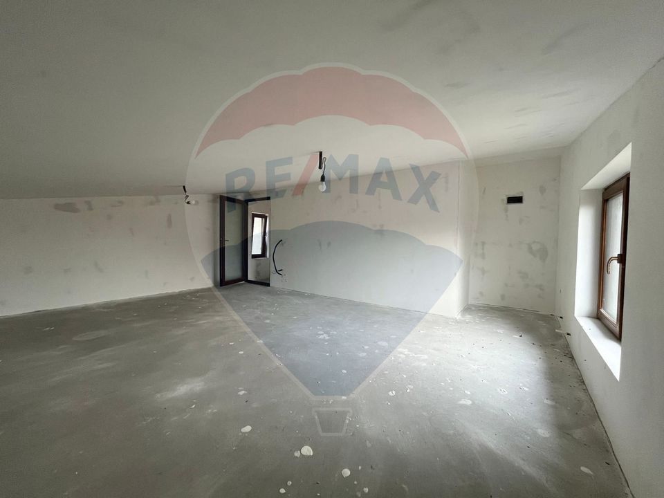 Investitie/Vanzare-  Vilă cu 5 camere la 45 minute de Bucuresti