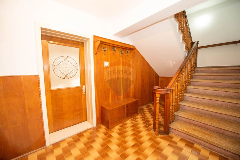 Casa individuala cu 7 camere, de vanzare 250 mp utili,  Buzau