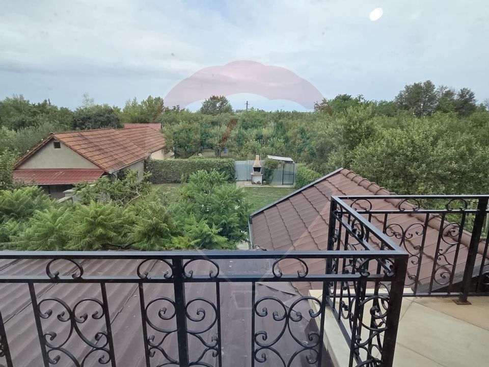 5 room House / Villa for sale, Vest area