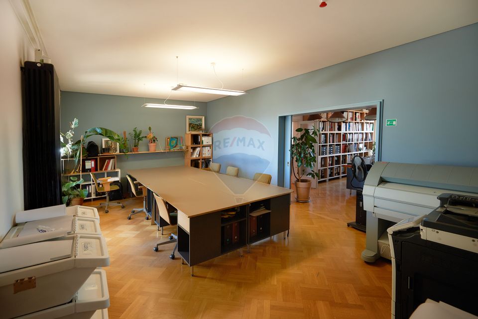 4 room Apartment for sale, Central area