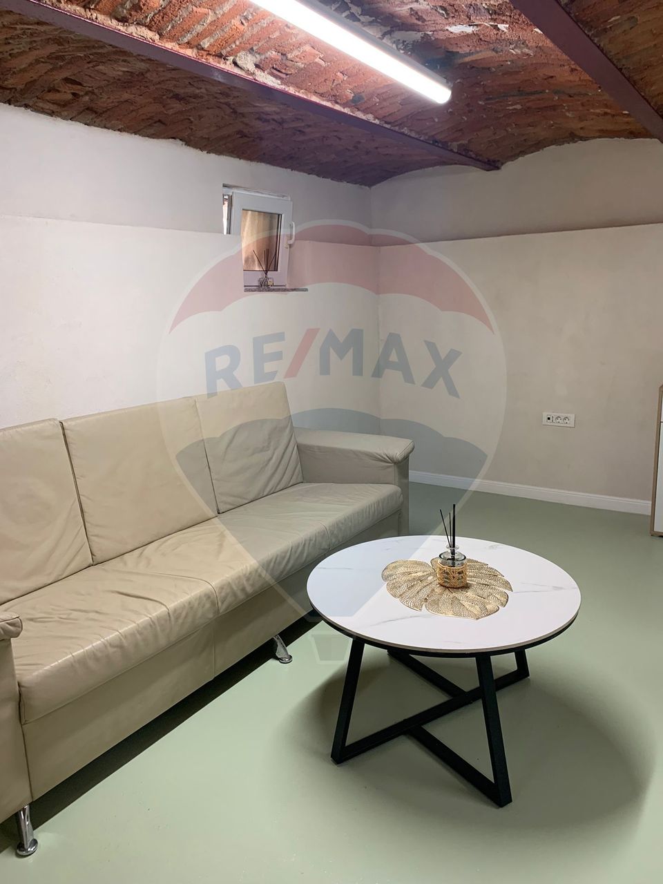 Spațiu comercial de închiriat 40 mp, în zona Decebal