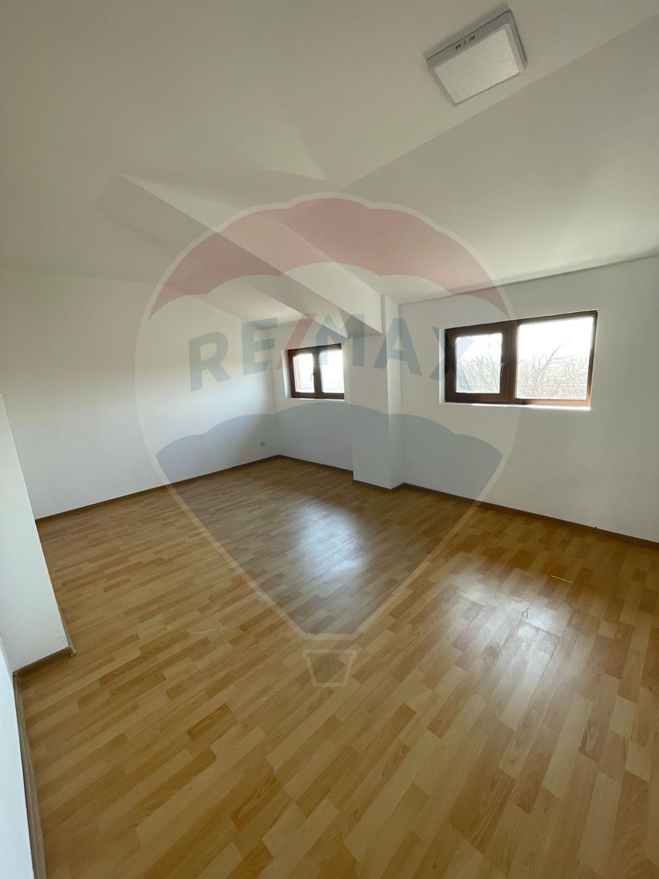 600sq.m Industrial Space for sale