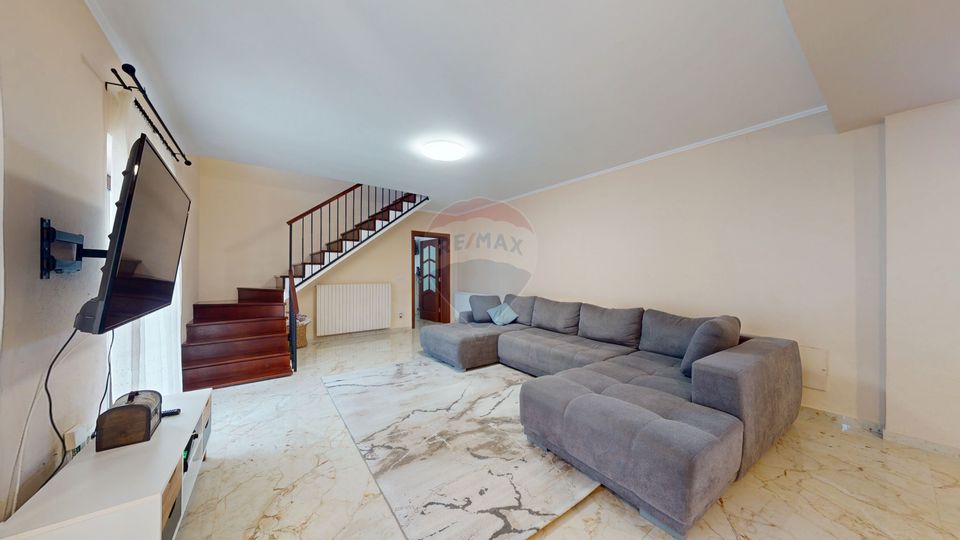 Doua case, 8 camere- oportunitate business - Bod, 2164 mp teren