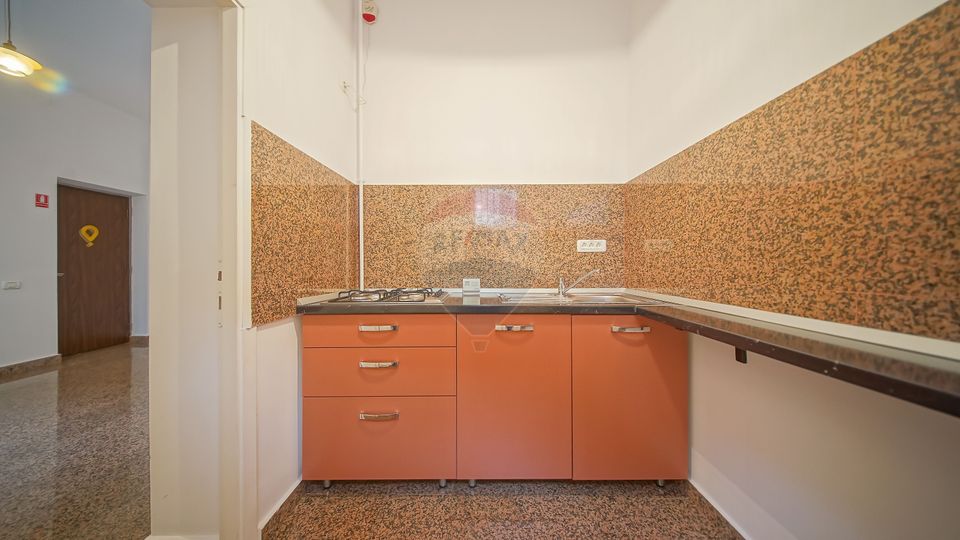 123.7sq.m Commercial Space for rent, 15 Noiembrie area