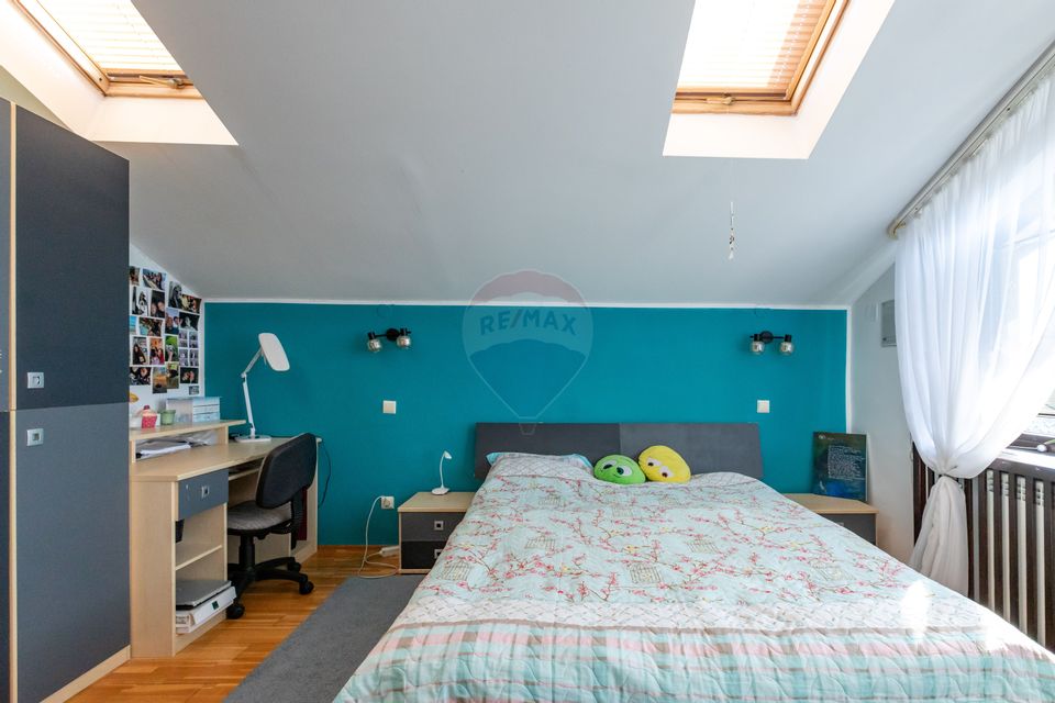 Vilă cu 7 camere de vânzare în zona Centrală Orașul  BUHUȘI