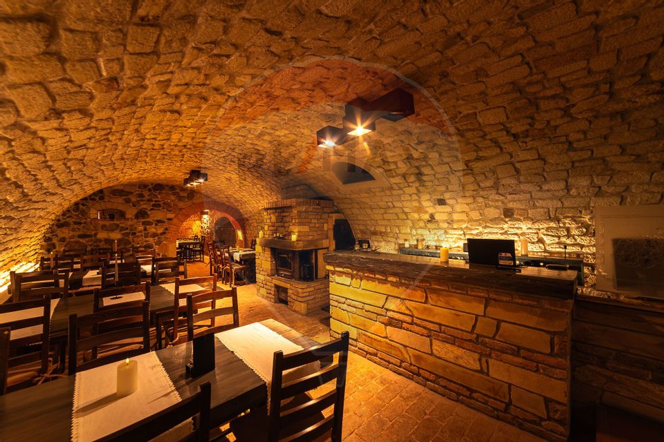 DE VANZARE PROPRIETATE UNICA ZONA ISTORIC HOTEL DIAFAN&RESTAURANT