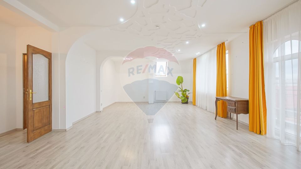 400sq.m Office Space for rent, Central area