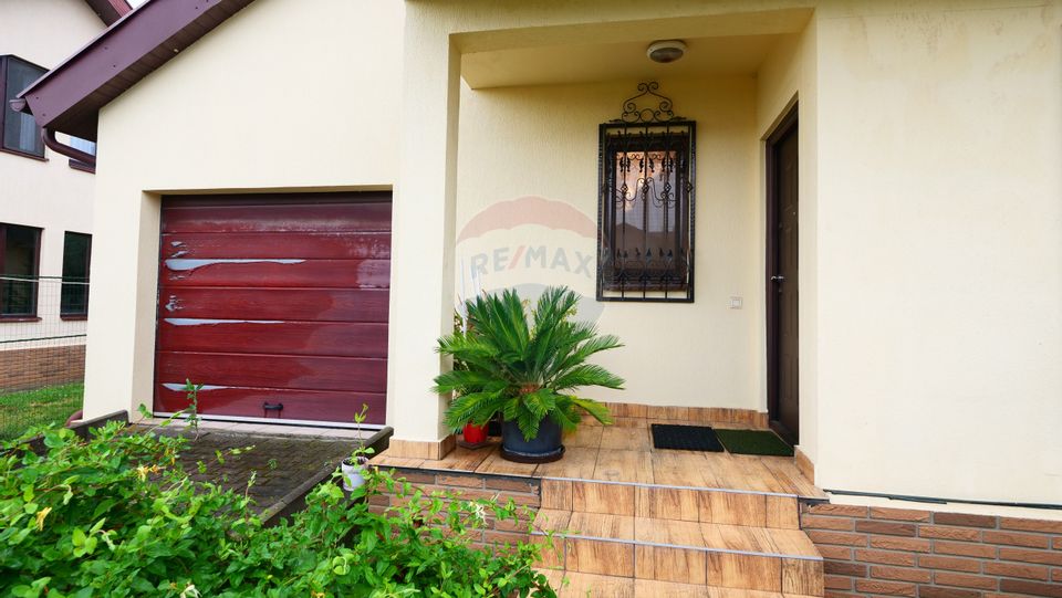 5 room House / Villa for sale, Tractorul area