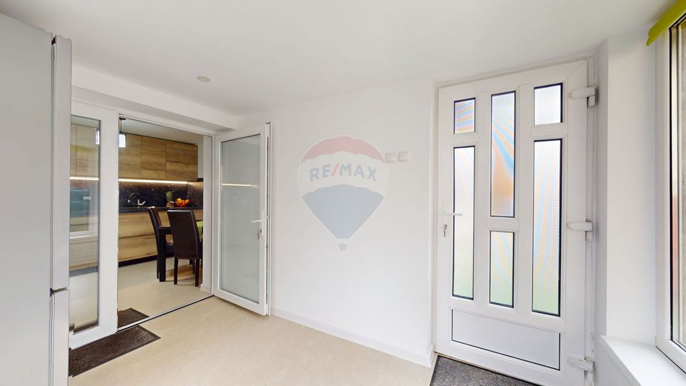 Casă / Vilă cu 9 camere de vânzare în zona Valea Cerbului comision 0%