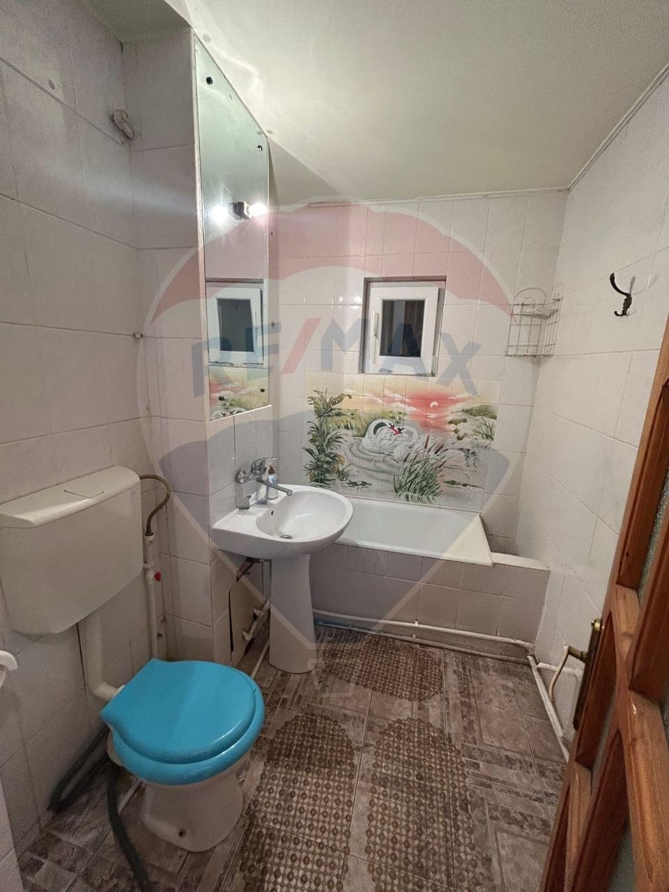 Apartament 3 camere  -1 Mai (in spate la Pelendava)