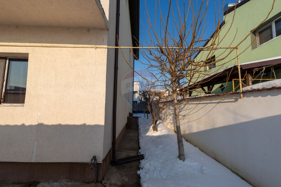 Special villa with 3 levels for sale Pantelimon - Cernica Forest