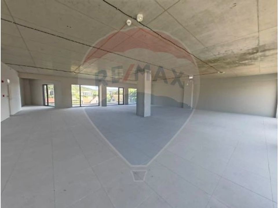 Spațiu de birouri de 342.7 mp de vânzare în zona Manastur