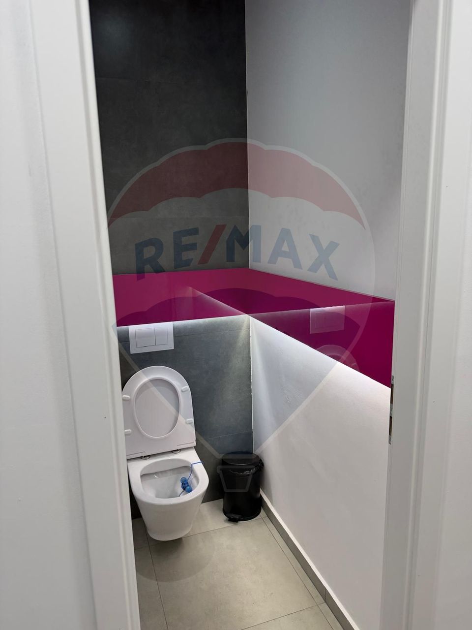 Spațiu comercial de 300mp de închiriat în zona Pipera