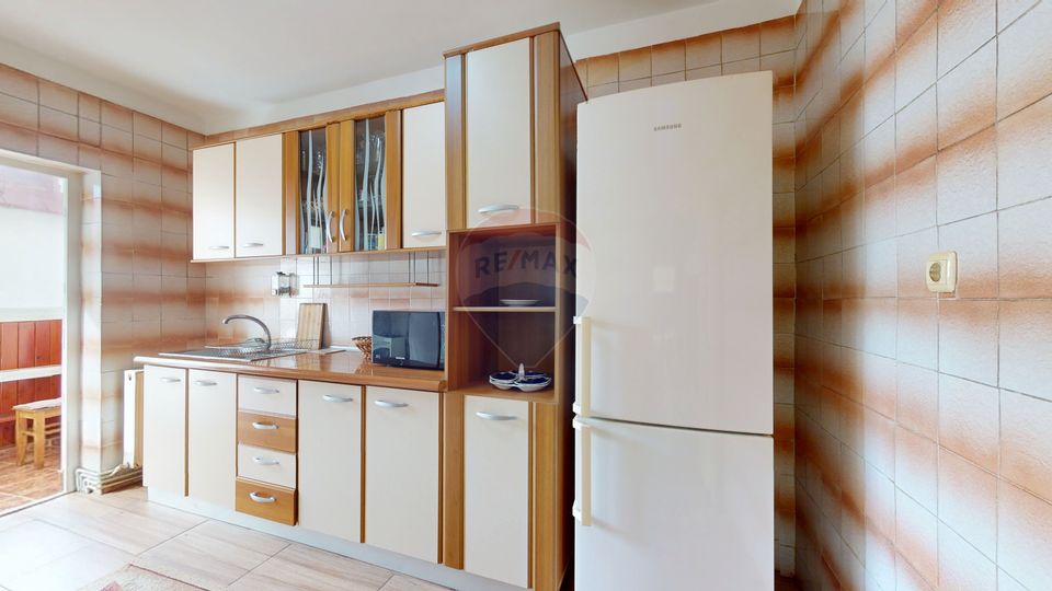 Apartament 3 camere decomandat | Parcare | Predeal | Aproape de pârtie